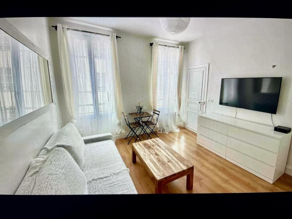 Cute One Bedroom In Le Marais Paris Exterior foto