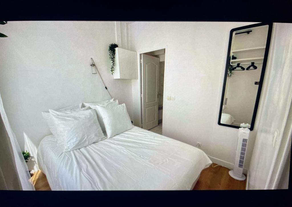 Cute One Bedroom In Le Marais Paris Exterior foto